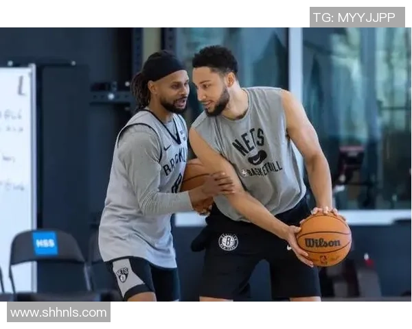 广州网球队的盯防策略揭秘：深度解析网球战术与团队协作