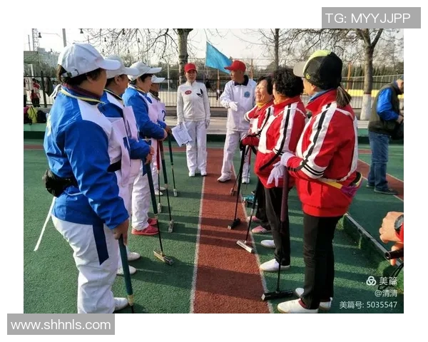 在绿茵场上悄然绽放的爱情秘密与青春的暗恋故事